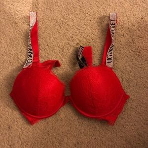 VS red lace bra